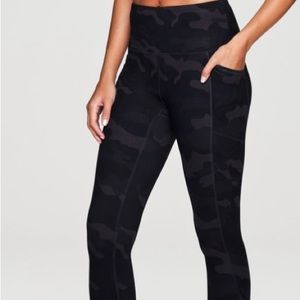 NWT Womens RBX Black and gray camouflage leggings